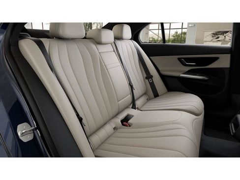 New 2027 Mercedes-Benz E 350 4MATIC Sedan image 5