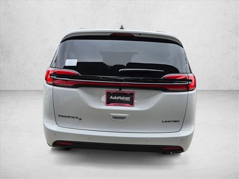 New 2026 Chrysler Pacifica Limited w/ S Appearance Package image 8