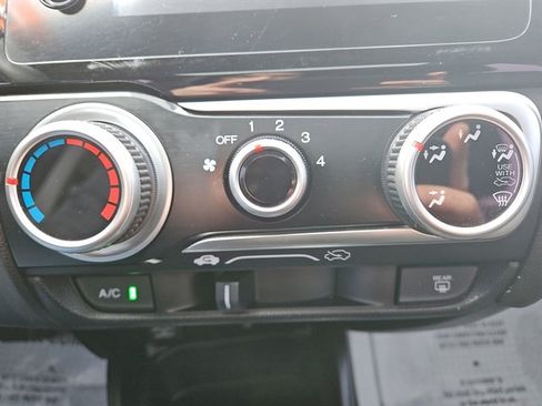 Used 2018 Honda Fit EX image 31