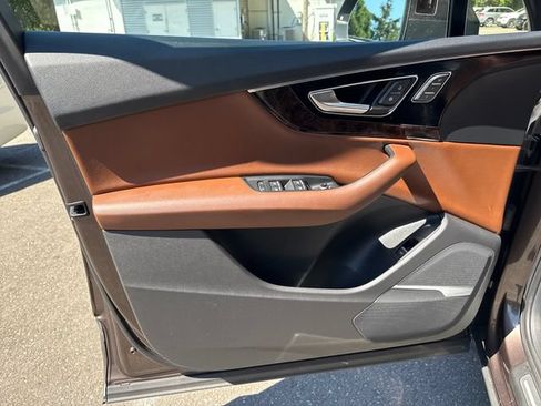 Used 2018 Audi Q7 3.0T Premium Plus AWD/4WD image 16