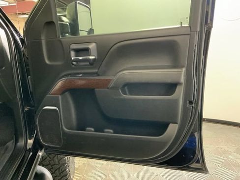 Used 2019 GMC Sierra 2500 SLT AWD/4WD image 31