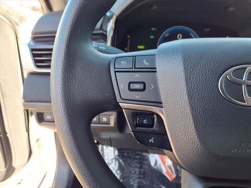 Certified 2025 Toyota Camry LE image 10