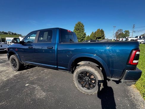 Used 2022 RAM 2500 Laramie w/ Night Edition AWD/4WD image 2