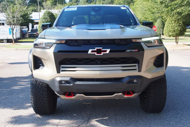 Used 2024 Chevrolet Colorado ZR2 w/ Technology Package AWD/4WD image 2