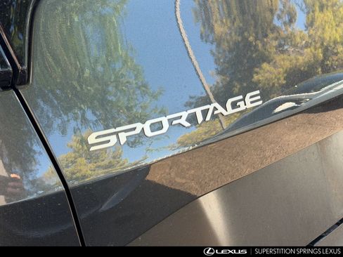 Used 2023 Kia Sportage EX AWD/4WD image 7