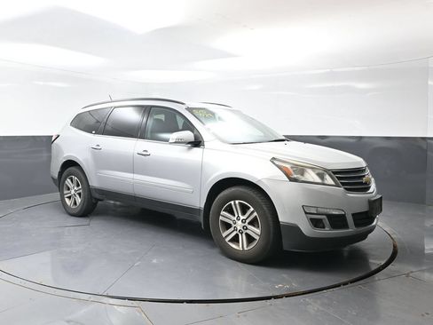 Used 2015 Chevrolet Traverse LT FWD image 4