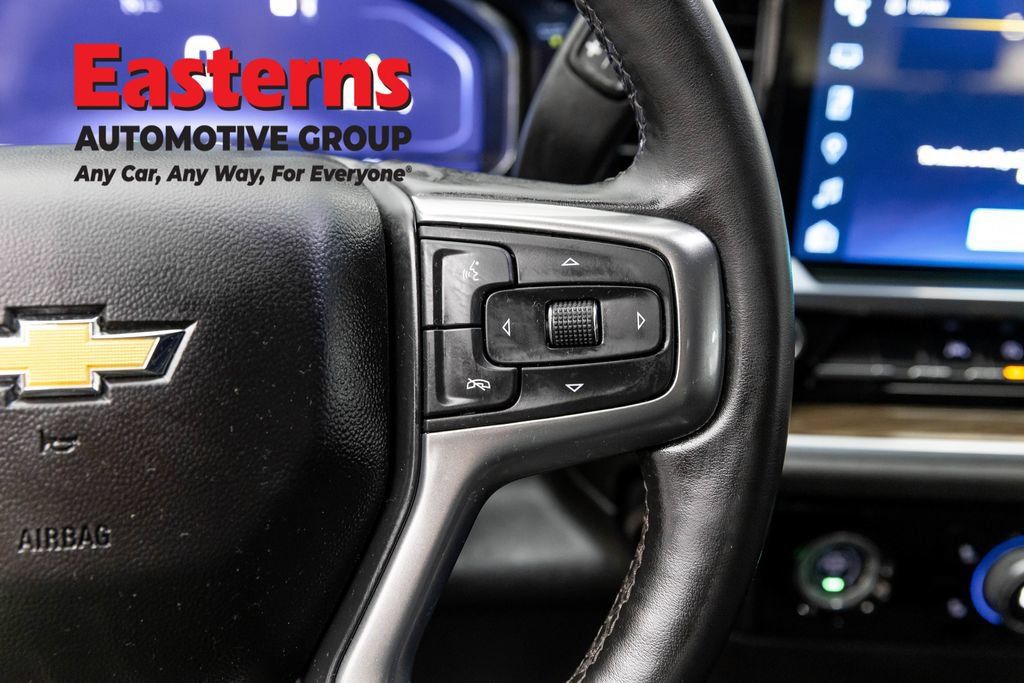 Used 2023 Chevrolet Silverado 1500 LT AWD/4WD image 17