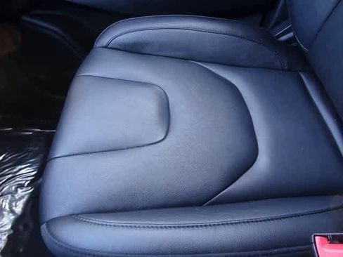 Used 2020 Ford Edge Titanium image 30