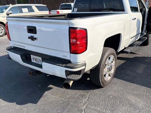 Used 2017 Chevrolet Silverado 2500 LTZ w/ Duramax Plus Package image 7