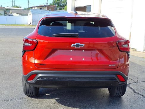 Used 2024 Chevrolet Trax RS FWD image 20
