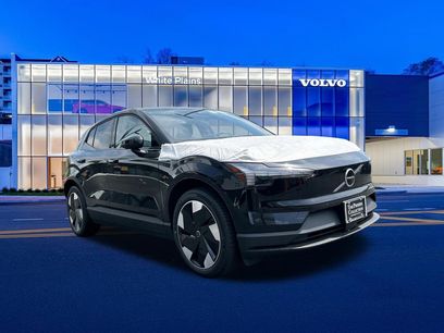 New 2026 Volvo EX30 Plus w/ Protection Package Premier