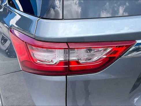 Used 2018 Chevrolet Traverse LS FWD image 27