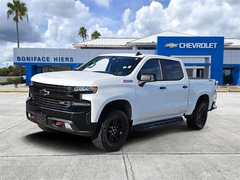 Used 2019 Chevrolet Silverado 1500 LT Trail Boss image 2