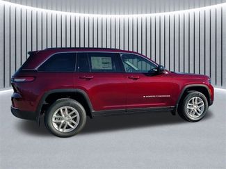 New 2025 Jeep Grand Cherokee Laredo X w/ Luxury Tech Group I video 2