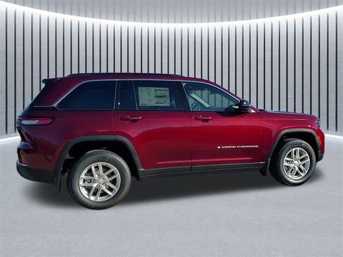 New 2025 Jeep Grand Cherokee Laredo X w/ Luxury Tech Group I image 2