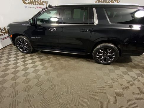 Used 2023 Chevrolet Suburban High Country w/ Advanced Technology Package AWD/4WD image 5