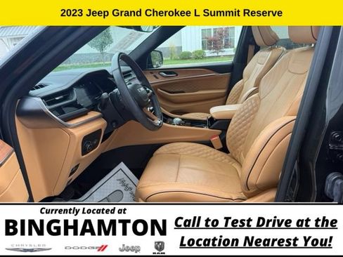 Used 2023 Jeep Grand Cherokee L Summit AWD/4WD image 11