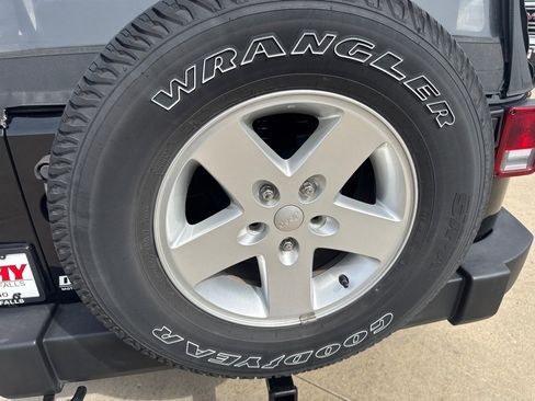 Used 2015 Jeep Wrangler Sport w/ Quick Order Package 23S image 14