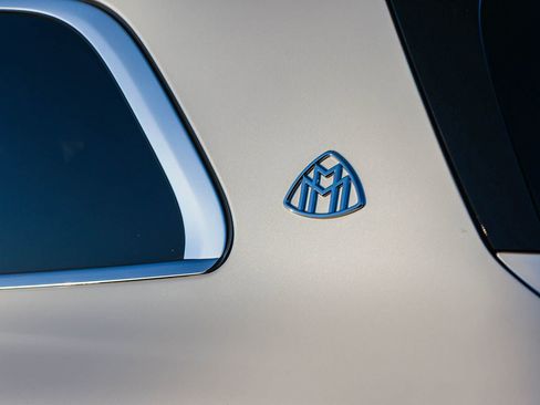 Used 2023 Mercedes-Benz Maybach GLS 600 4MATIC image 11