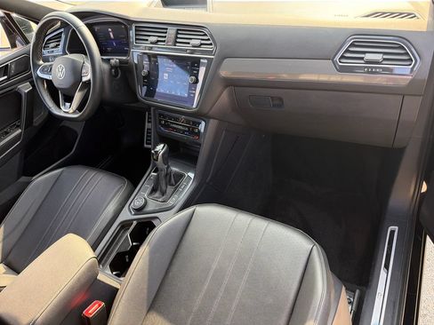 Certified 2023 Volkswagen Tiguan SE R-Line AWD/4WD image 27