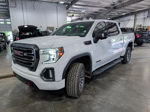 Used 2020 GMC Sierra 1500 AT4 w/ AT4 Premium Package AWD/4WD image 6