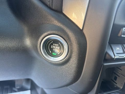 Used 2020 Chevrolet Silverado 1500 LT w/ Convenience Package image 20