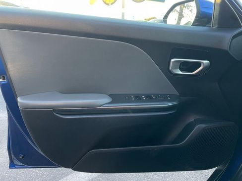 Used 2025 Kia K4 LXS image 18