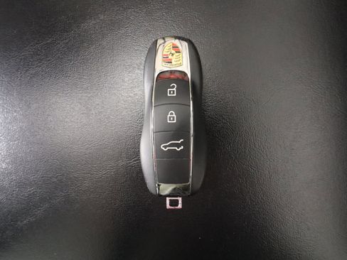 Used 2023 Porsche Macan image 25