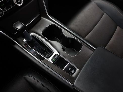 Used 2019 Honda Accord Sport image 38