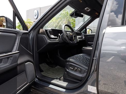 Used 2025 Rivian R1T Adventure AWD/4WD image 11