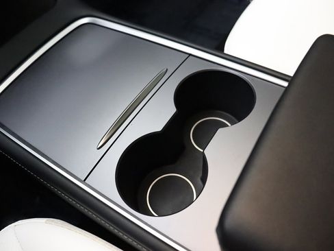 Used 2022 Tesla Model 3 Long Range image 43