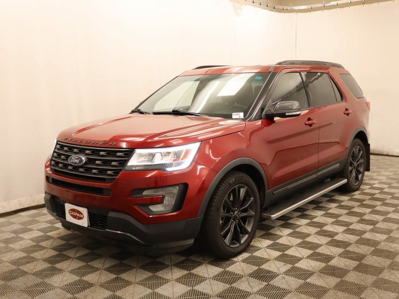 Used 2017 Ford Explorer XLT w/ Equipment Group 202A AWD/4WD image 1
