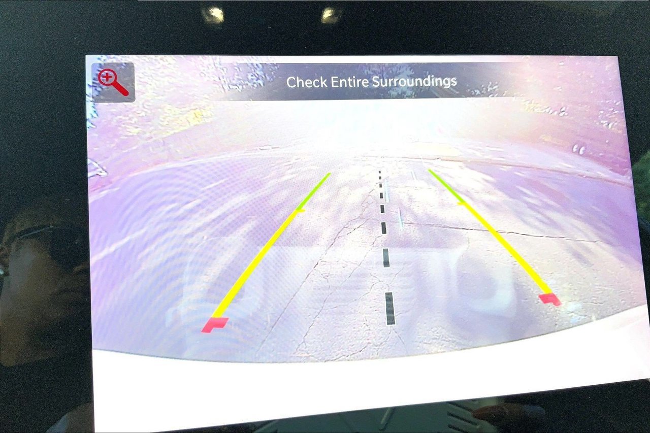 Certified 2024 Jeep Wagoneer L Series II AWD/4WD image 13