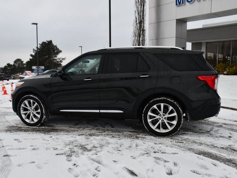 Used 2023 Ford Explorer Platinum w/ Technology Package image 3