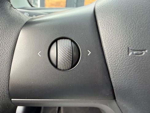 Used 2022 Tesla Model 3 Long Range AWD/4WD image 30