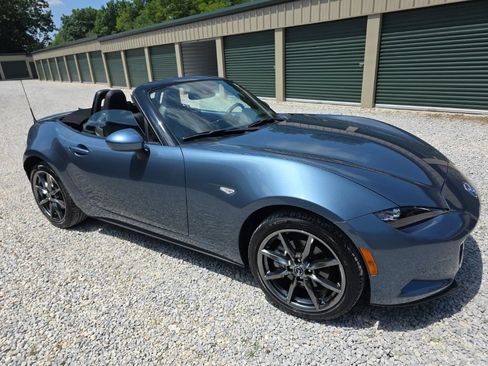 Used 2017 MAZDA MX-5 Miata Grand Touring RWD image 7