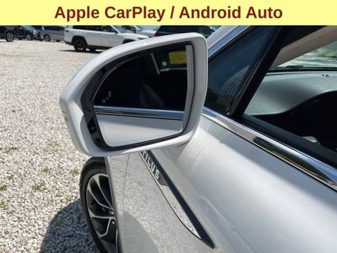 Used 2023 Lincoln Nautilus Reserve AWD/4WD image 7