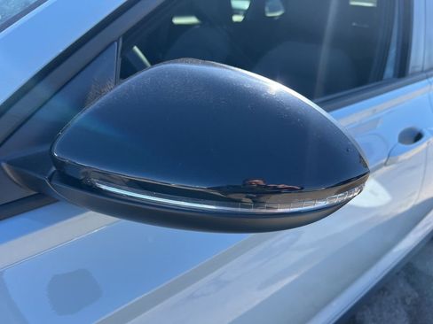 Used 2025 Volkswagen Jetta GLI Autobahn image 30