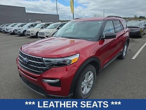 Used 2023 Ford Explorer XLT w/ Equipment Group 202A AWD/4WD image 3