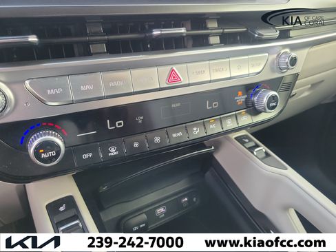 Certified 2025 Kia Telluride S FWD image 33
