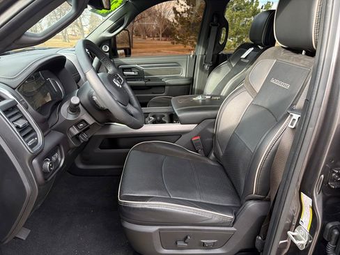 Used 2024 RAM 2500 Laramie w/ Night Edition image 11