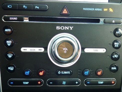 Used 2018 Ford Explorer Limited w/ Equipment Group 301A image 32