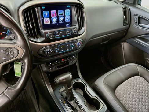 Used 2017 Chevrolet Colorado Z71 AWD/4WD image 26