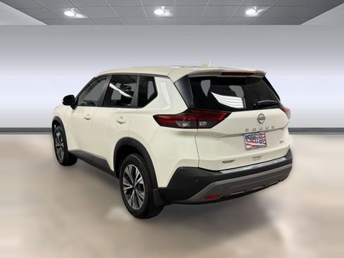 Used 2023 Nissan Rogue SV FWD image 3