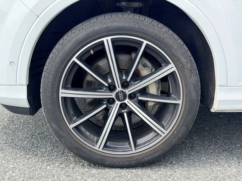 Certified 2025 Audi Q7 2.0T Premium Plus w/ Premium Plus Package AWD/4WD image 28