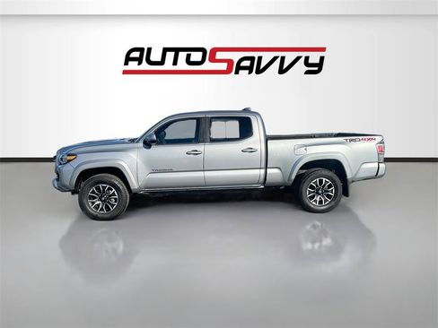 Used 2021 Toyota Tacoma TRD Sport w/ Technology Package image 4