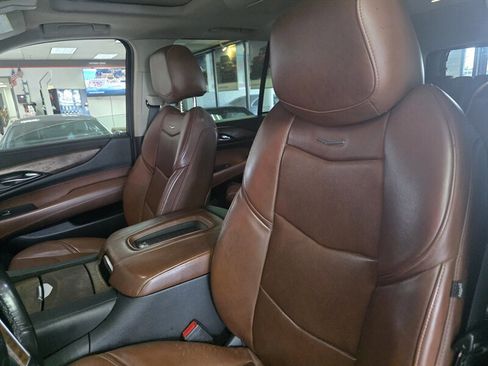 Used 2019 Cadillac Escalade Premium Luxury AWD/4WD image 47