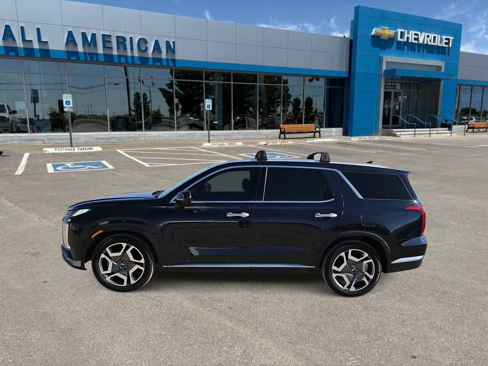 Used 2023 Hyundai Palisade Limited FWD image 5