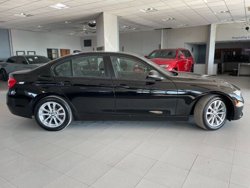 Used 2017 BMW 320i xDrive Sedan image 8