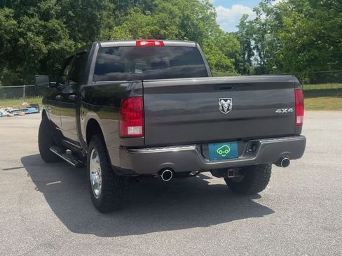 Used 2016 RAM 1500 Express AWD/4WD image 3
